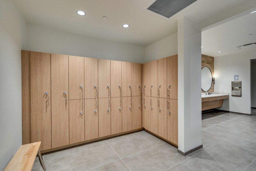 More Photos Of 26 Century Blvd, Nashville Office Residential For Lease