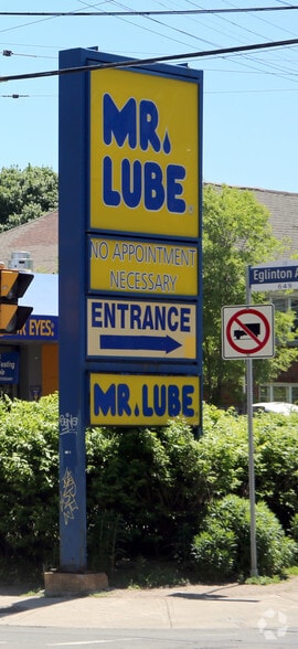 More Photos Of 793 Spadina Rd, Toronto Auto Repair For Sale