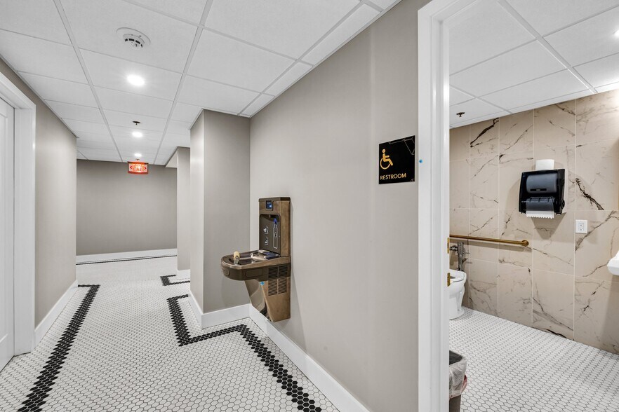 More Photos Of 707 Georgia Ave, Chattanooga Flex For Sale