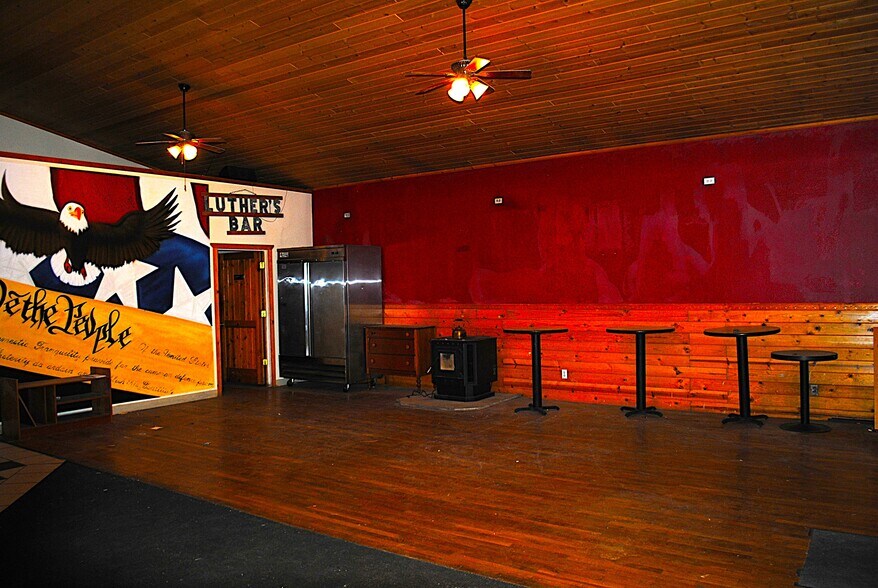 More Photos Of 479 6th Street St, Wells General Retail For Sale