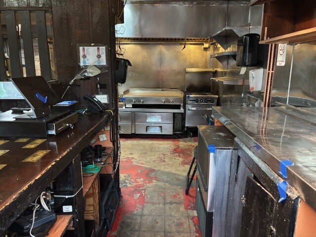 More Photos Of 3101 N Clybourn Ave, Chicago Restaurant For Lease
