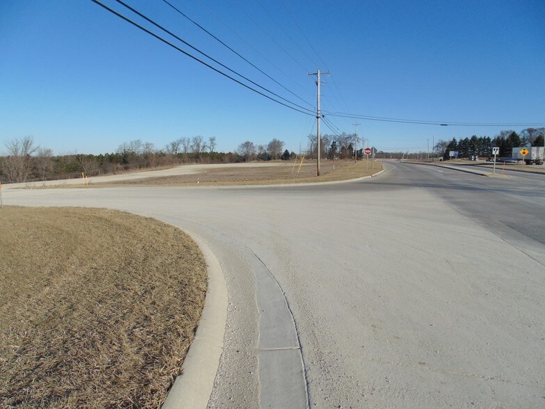 More Photos Of 3845 S 27th St, Franksville Service For Lease