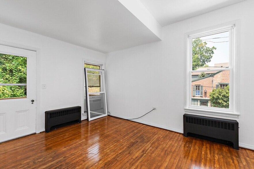 More Photos Of 306 Main St, Parkville Apartments For Sale