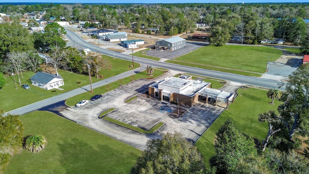 More Photos Of 176 S Main St, Reidsville Freestanding For Sale