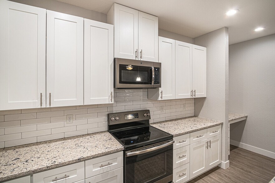 More Photos Of 7935 6th St, Wellington Office Residential For Sale