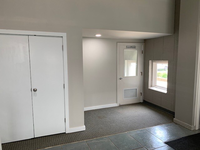 More Photos Of 12425 Knoll Rd, Elm Grove Loft Creative Space For Lease