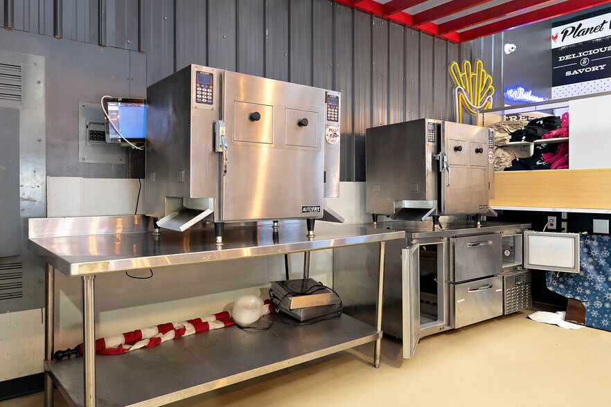 More Photos Of 12849 Ocean Gtwy, Ocean City Restaurant For Sale