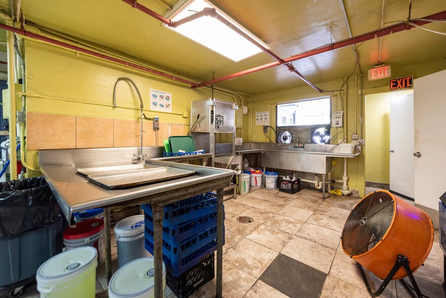 More Photos Of 2001 Polk St, Hollywood Healthcare For Sale