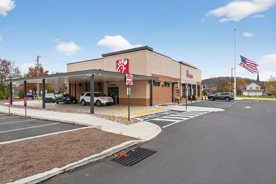 Primary Photo Of 186 Maynard St, Williamsport Fast Food For Sale