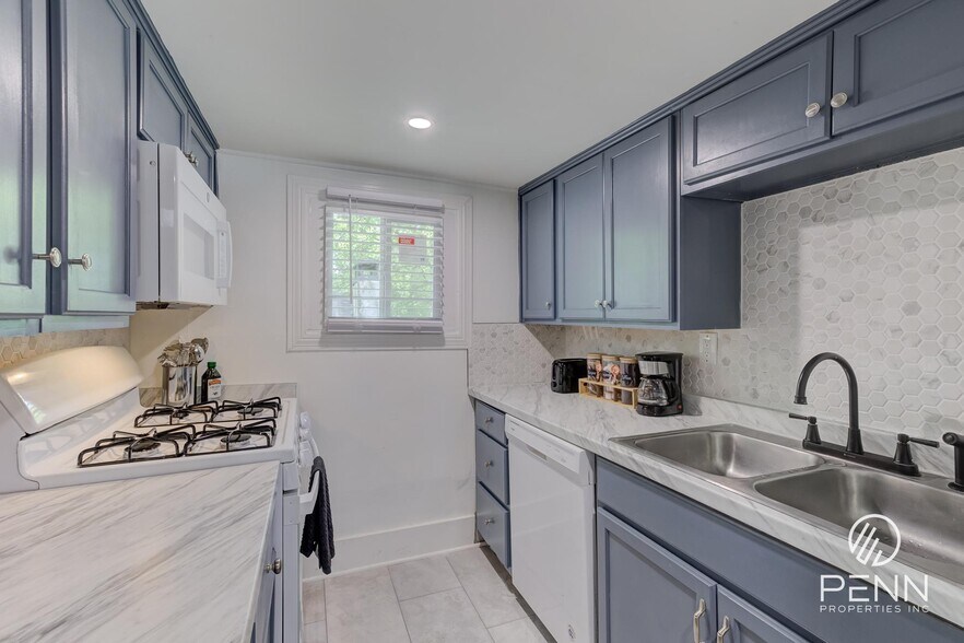 More Photos Of 2033 Young Ave, Memphis Multifamily For Sale