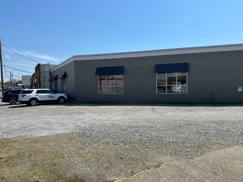 Primary Photo Of 3107 Lanvale Ave, Richmond Manufacturing For Lease