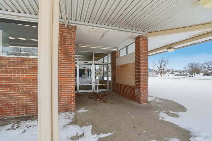 More Photos Of 602 E Main St, Cridersville General Retail For Sale