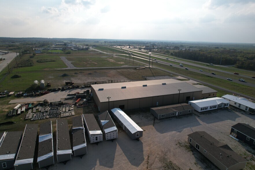 More Photos Of 19940 I-37, Elmendorf Warehouse For Sale