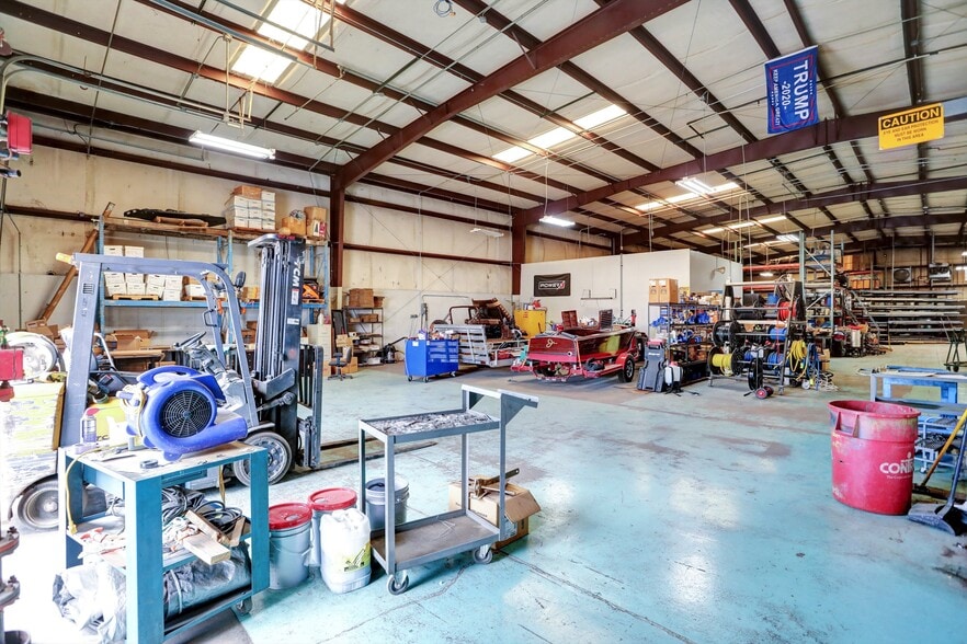 More Photos Of 3325 Millbranch Rd, Memphis Warehouse For Sale