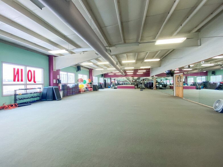 More Photos Of 1510-1520 Martin St, State College Sports And Entertainment For Lease