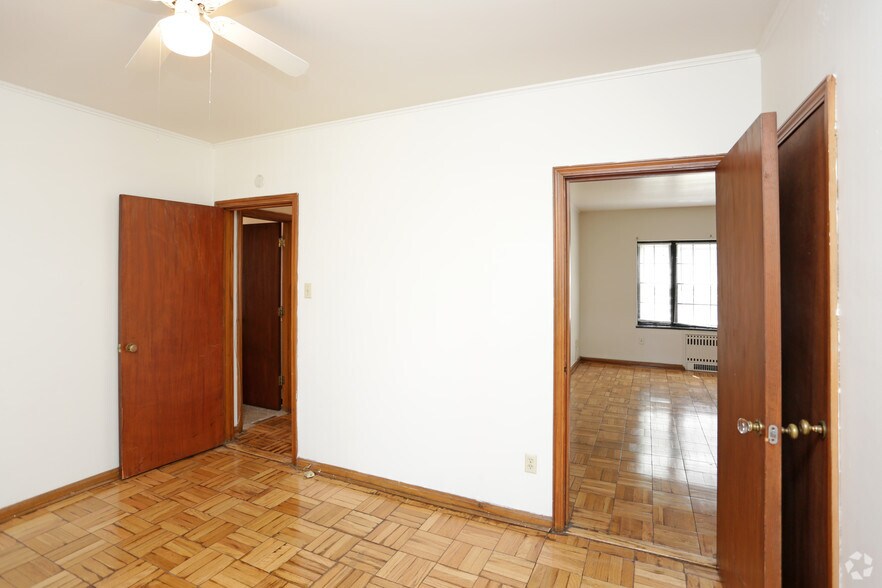 More Photos Of 3333 Grand Ave, Des Moines Apartments For Sale