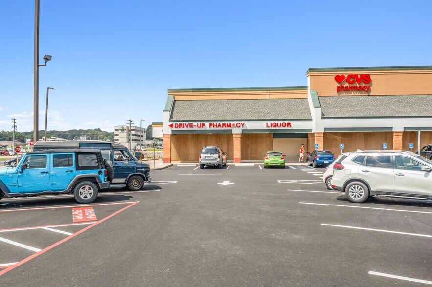 More Photos Of 19 S Kingshighway St, Cape Girardeau Storefront For Sale