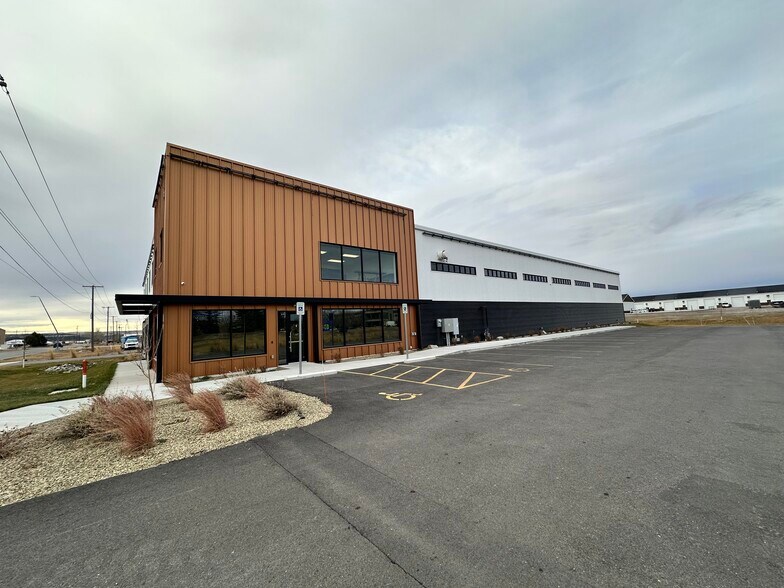 More Photos Of 1450 S 32nd St W, Billings Warehouse For Sale