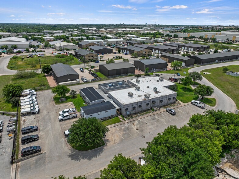 More Photos Of 2336 Picadilly Dr, Round Rock Warehouse For Sale