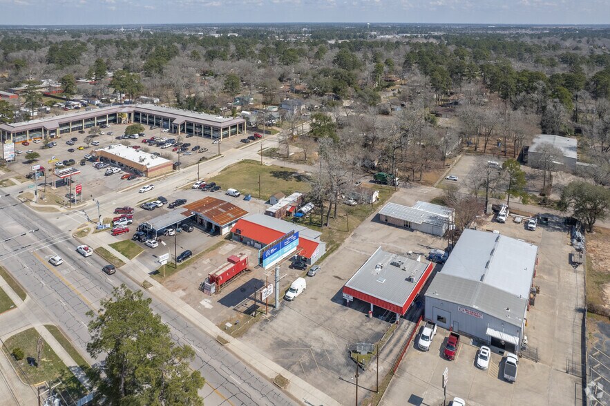 More Photos Of 1612 N Frazier St, Conroe Fast Food For Sale