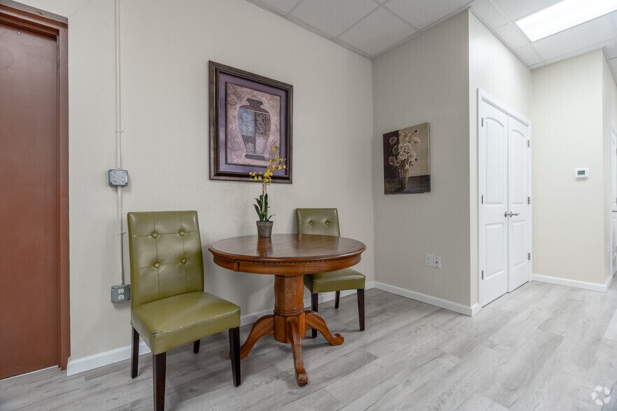 More Photos Of 1912 11th St, Wichita Falls Apartments For Sale