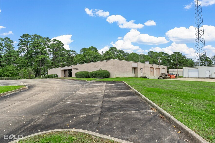 More Photos Of 523 Oxford Rd, Mansfield Office For Sale