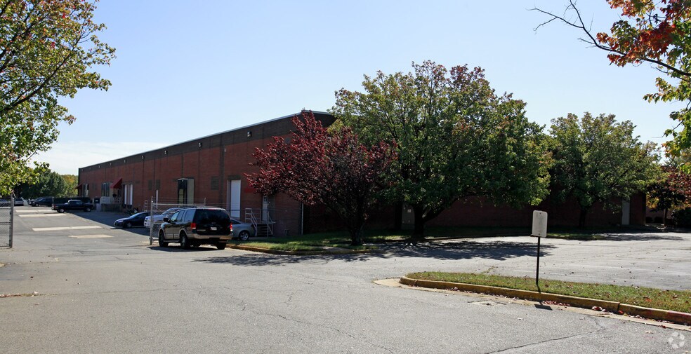 Primary Photo Of 5741 General Washington Dr, Alexandria Manufacturing For Lease