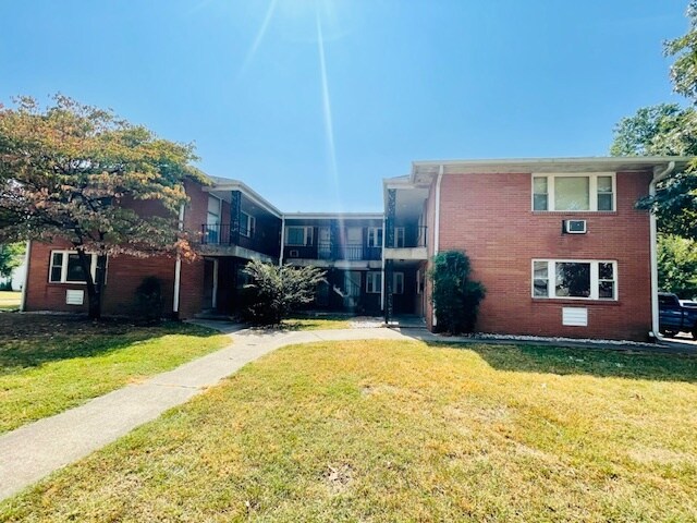 Primary Photo Of 417 Lake St, Sikeston Apartments For Sale