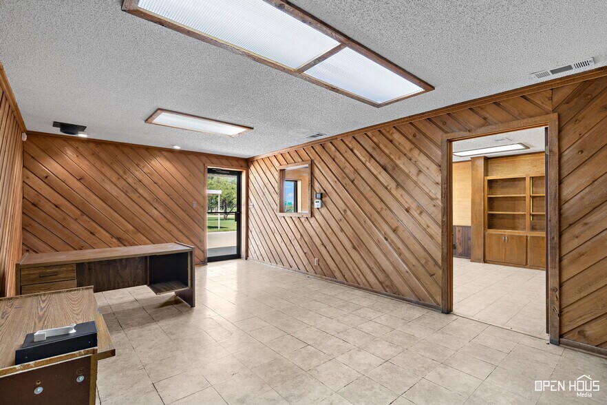 More Photos Of 4200 Henry S Grace Fwy, Wichita Falls Office For Lease