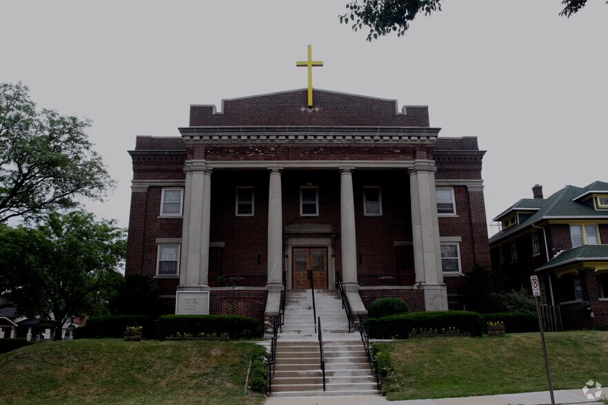 More Photos Of 3001-3015 W Mitchell St, Milwaukee Specialty For Sale