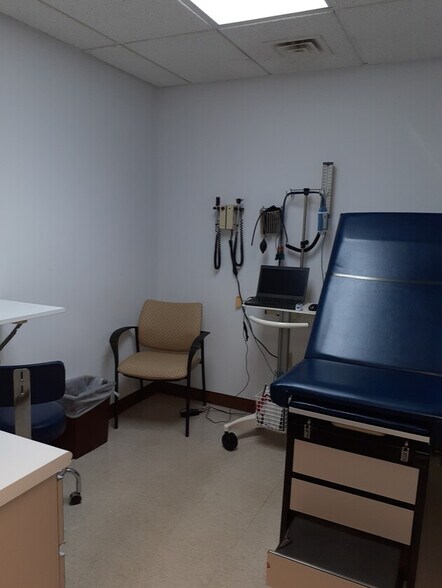 More Photos Of 505 NYS RTE 208, Monroe Office For Sale