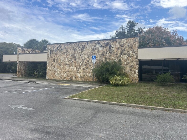 More Photos Of 350 N Summit St, Crescent City Freestanding For Sale