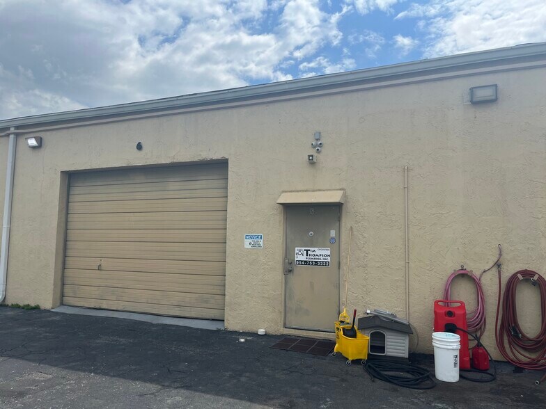 More Photos Of 11905 NW 35th St, Coral Springs Warehouse For Lease