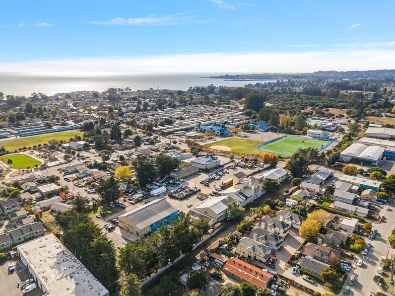 More Photos Of 980 17th Ave, Santa Cruz Warehouse For Sale