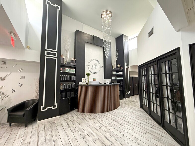More Photos Of 1235 N Orange Ave, Orlando General Retail For Sale