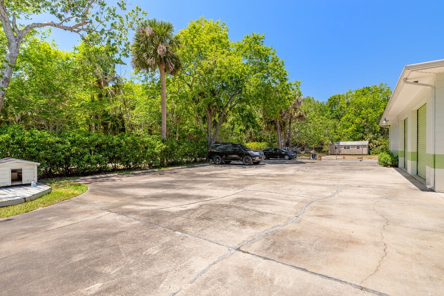 More Photos Of 300 Washington Pl, Ormond Beach Warehouse For Sale