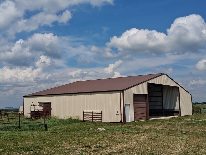 More Photos Of 6841 E US Highway 56, Overbrook Land For Sale