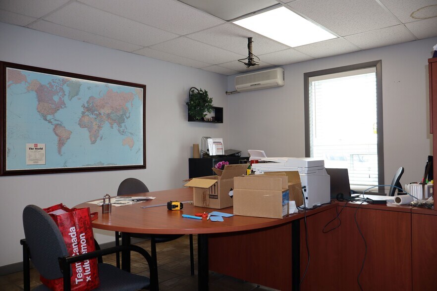 More Photos Of 9200 Boul Parent, Trois-Rivières Warehouse For Sale