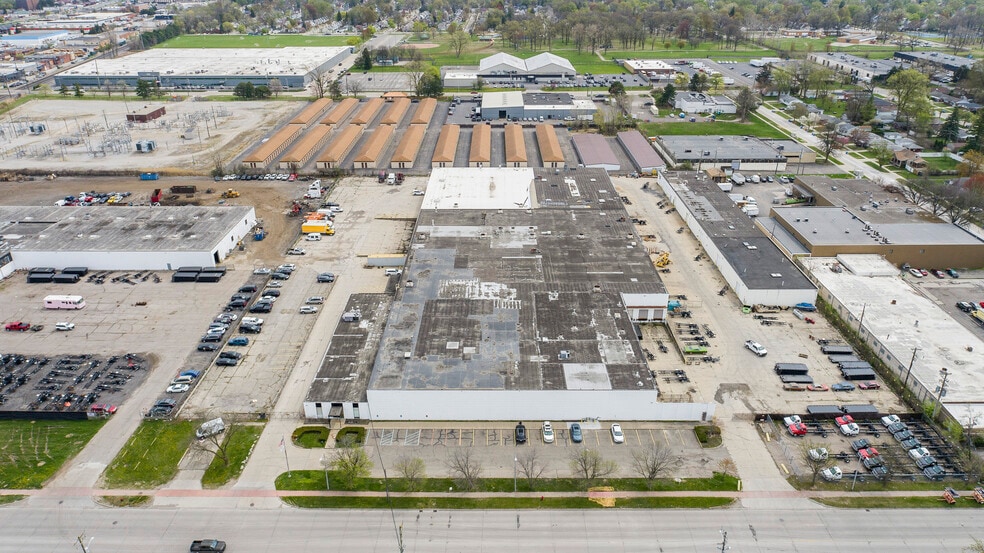 More Photos Of 2727 S Beech Daly Rd, Dearborn Heights Warehouse For Sale