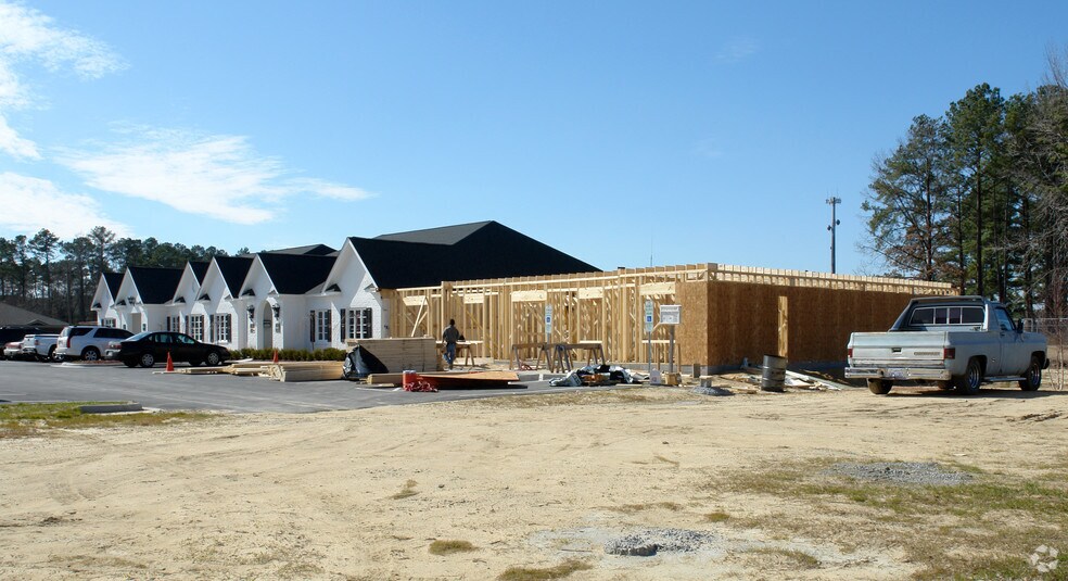 More Photos Of 2719 Graves Dr, Goldsboro Office For Lease