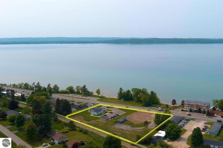 More Photos Of 5168 US-31, Traverse City Office For Sale