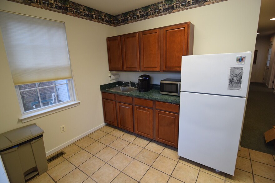 More Photos Of 174 W State St, Doylestown Freestanding For Sale