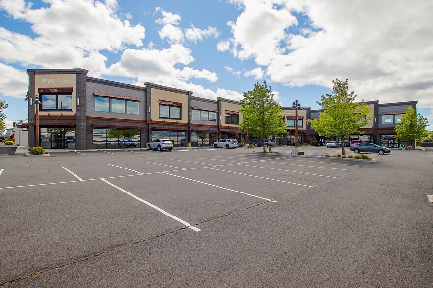 More Photos Of 2127 S Hwy 97, Redmond General Retail For Lease