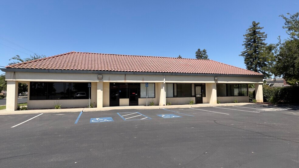 More Photos Of 1142 Rose Ave, Selma Medical For Lease