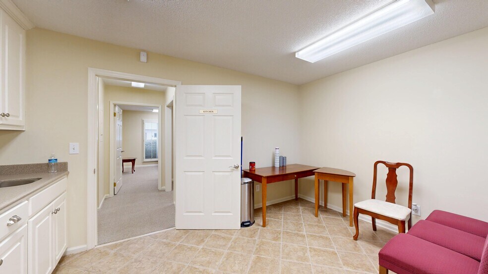 More Photos Of 1320 Wynnton Rd, Columbus Office For Lease