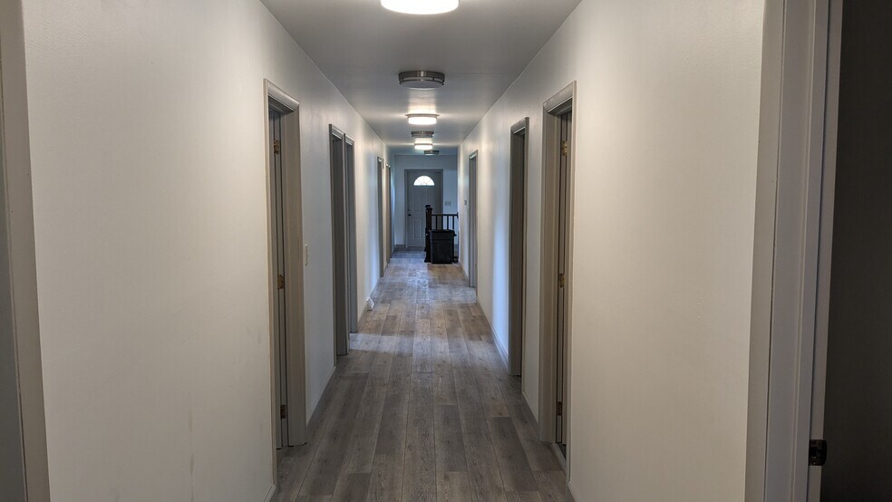 More Photos Of 1337 Hanes Rd, Dayton Medical For Sale