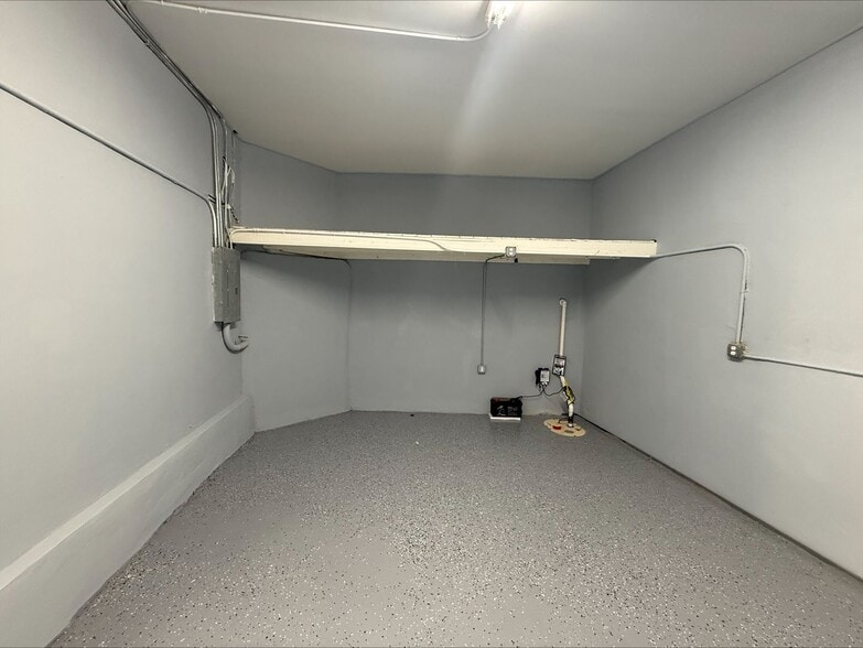 More Photos Of 128 E Morris Blvd, Morristown General Retail For Lease