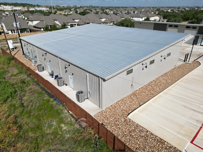 More Photos Of 775 County Road 270, Leander Warehouse For Lease