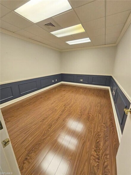 More Photos Of 1531 Hendry St, Fort Myers Loft Creative Space For Sale