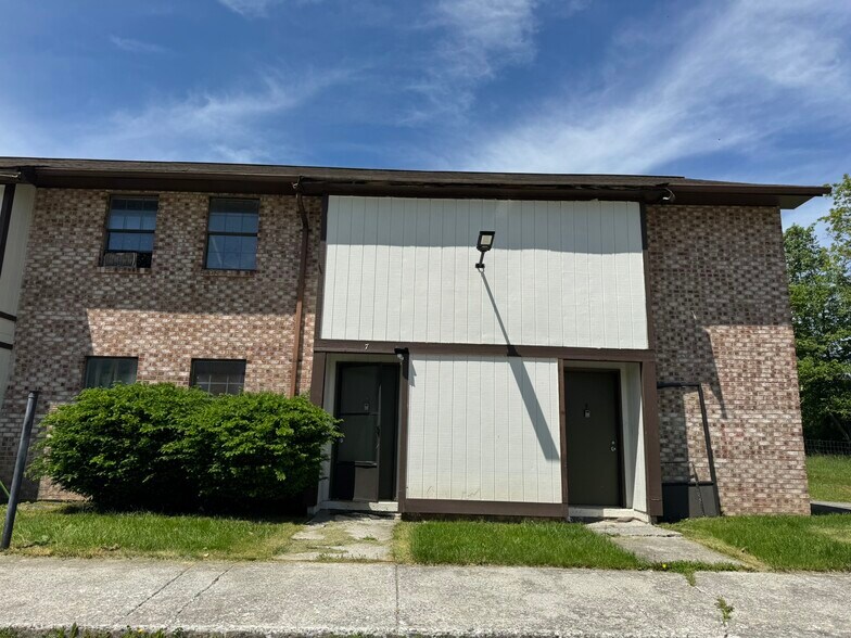 More Photos Of 237 Sherrad St, Marlinton Apartments For Sale